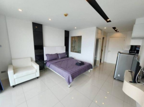NEW apartment in center